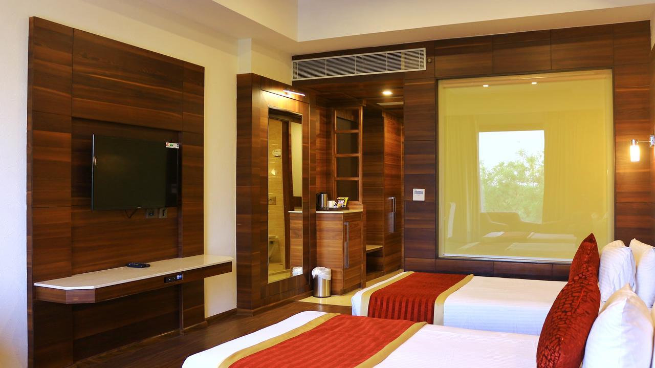 City Park Resort Bahādurgarh Екстериор снимка