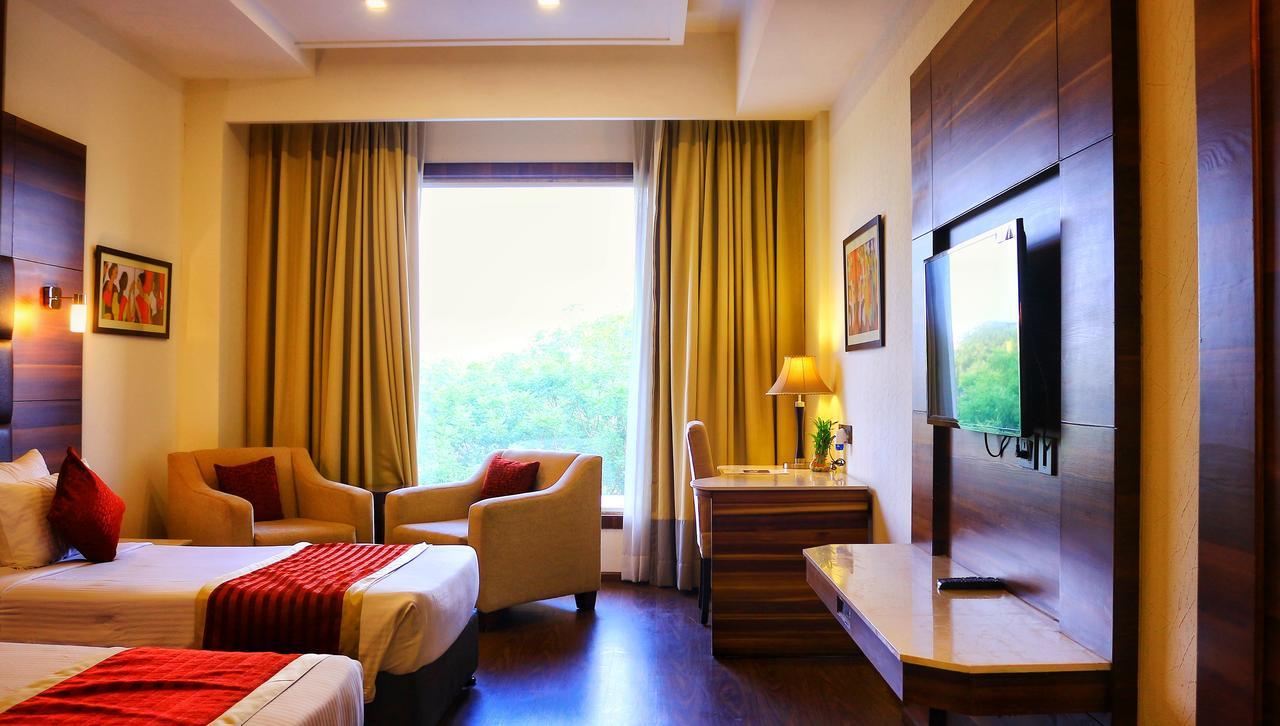 City Park Resort Bahādurgarh Екстериор снимка