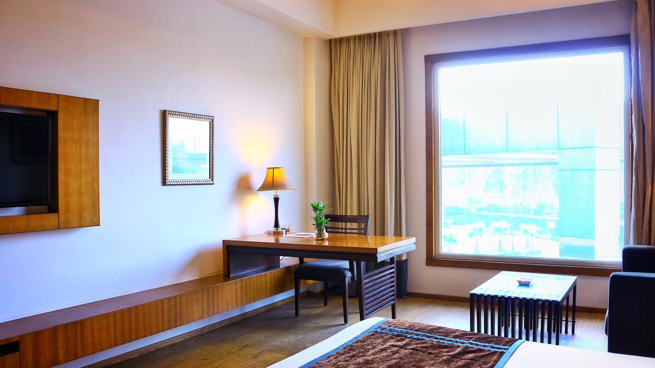 City Park Resort Bahādurgarh Екстериор снимка