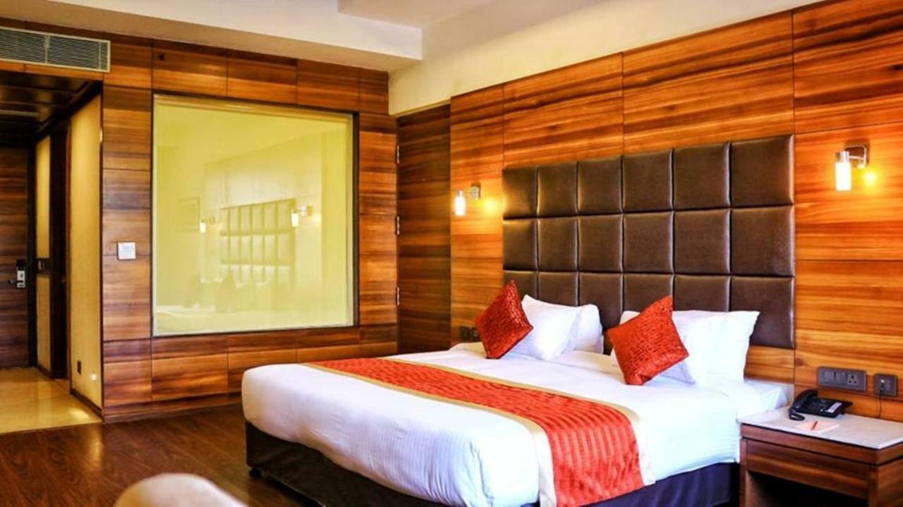 City Park Resort Bahādurgarh Екстериор снимка