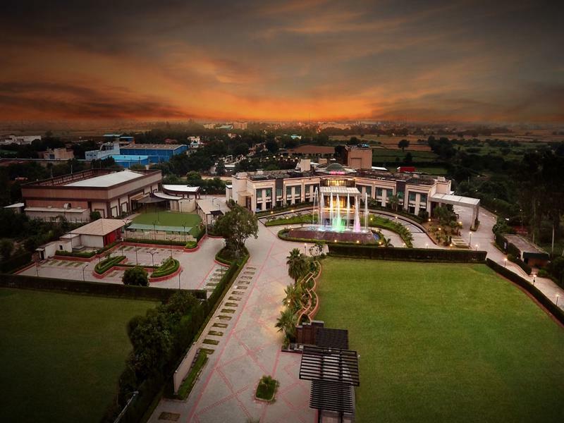 City Park Resort Bahādurgarh Екстериор снимка